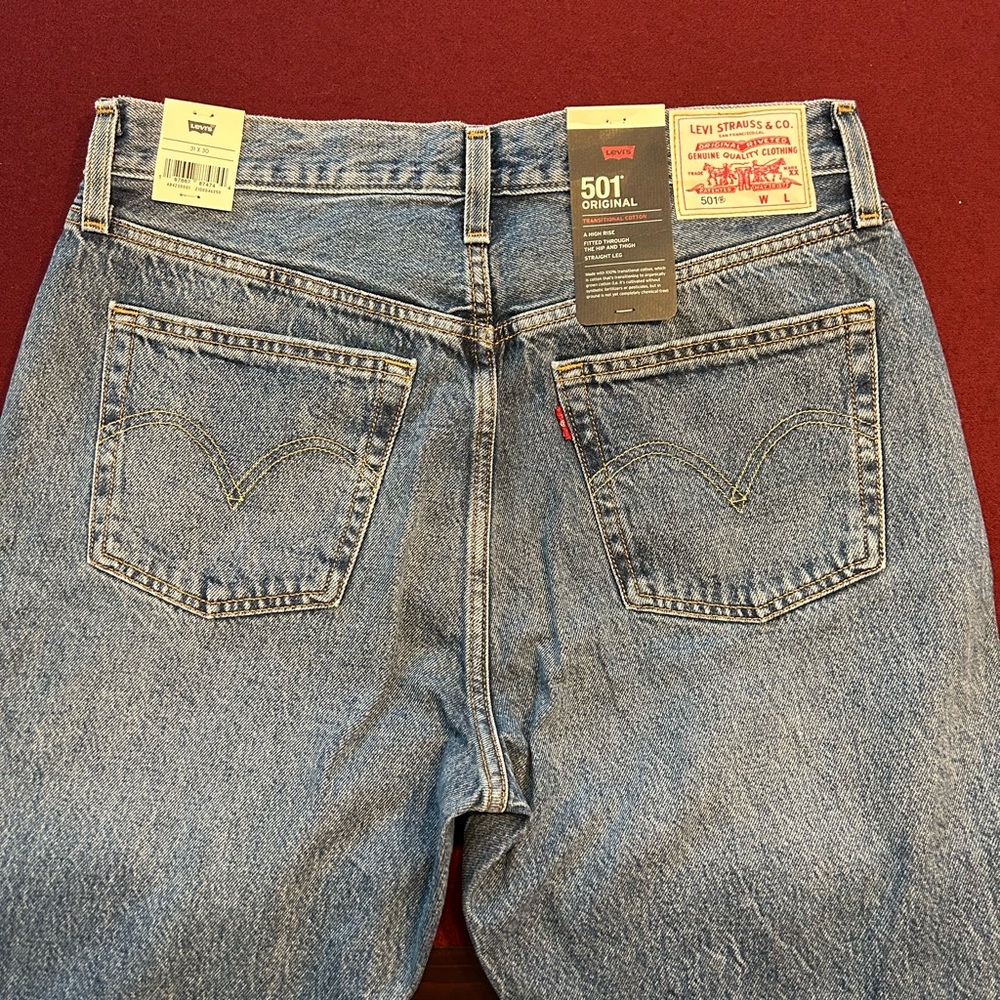 Levis original 501 Button Fly Brand New w/tags 31 x30 womens